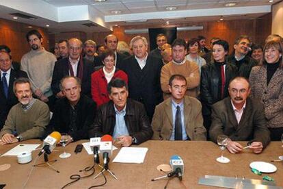 Auzmendi, Otamendi, Torrealday, Oleaga  y Uria, durante la rueda de prensa que han ofrecido hoy en Madrid.