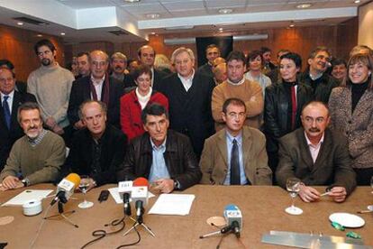 Auzmendi, Otamendi, Torrealday, Oleaga y Uria, durante la rueda de prensa que han ofrecido hoy en Madrid.