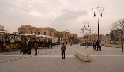 Mercadillo diario, con productos básicos, que se ponía cerca de la Ciudadela histórica de Alepo, el 11 de diciembre de 2009.