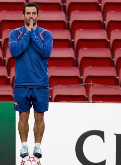 Giuly, durante un entrenamiento con el Barça.