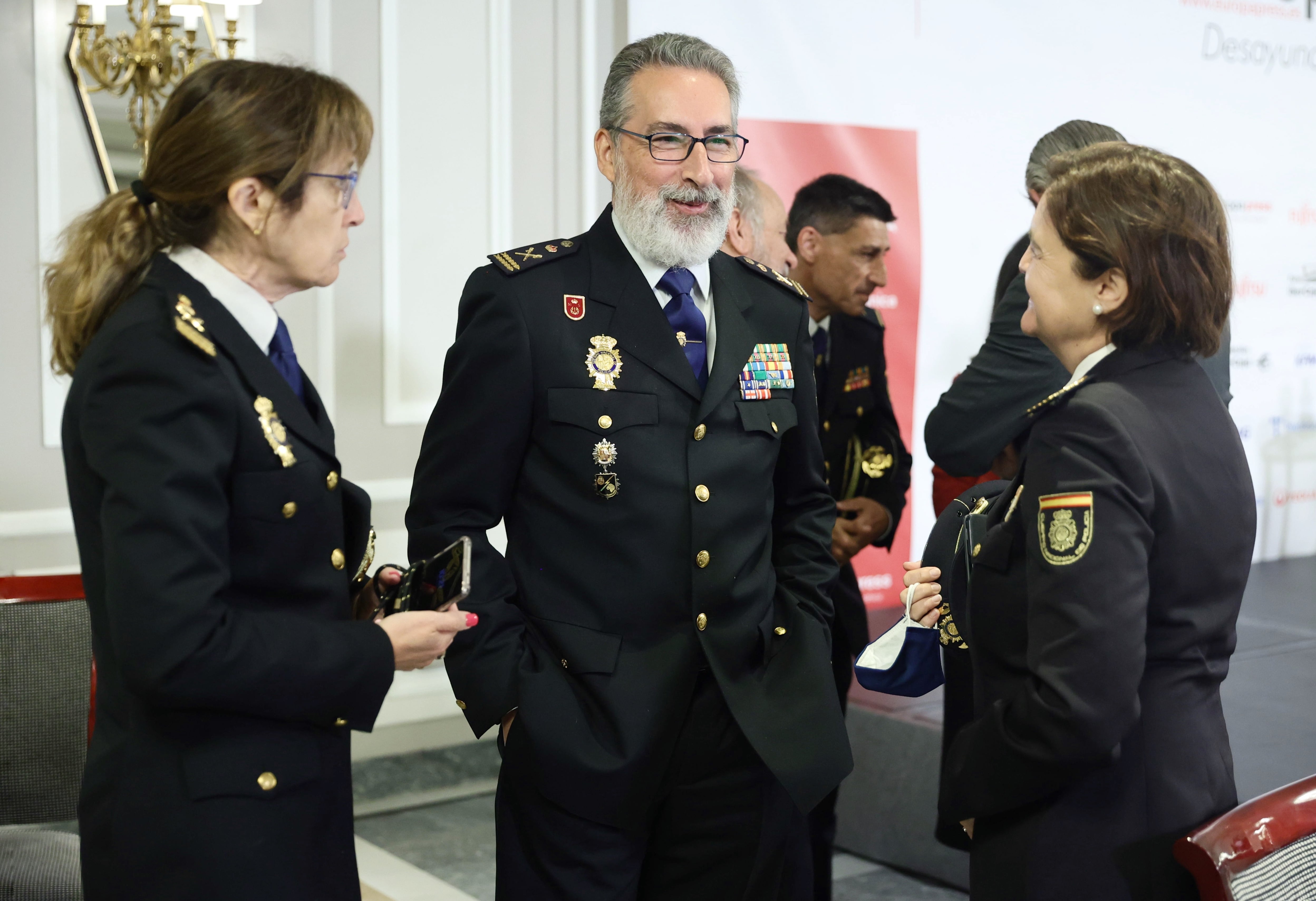 Eugenio Pereiro conversa en un desayuno informativo de Europa Press, en 2022, cuando era jefe de la Comisaría General de Información de la Policía Nacional.
