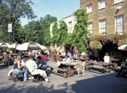 Jardín del 'pub' The Flask, en Highgate (Londres).