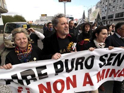 Manifiestaci&oacute;n contra la mina el 14 de abril 