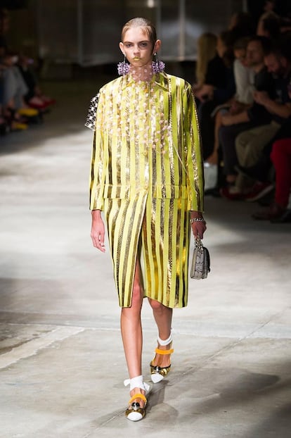 desfile prada primavera verano 2016