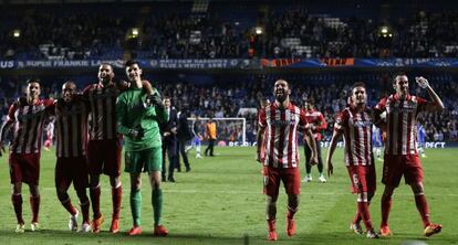 Arda, Courtois y Koke, entre otros, celebran el triunfo.