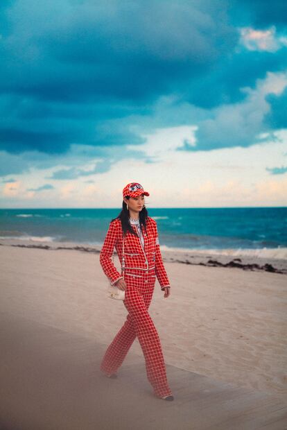 chanel_look-001-cruise-2022-23-show-in-miami-41-HD