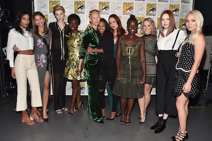 Buena parte de las actrices de Marvel, en la ComicCon de 2016.