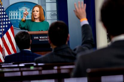 A porta-voz da Casa Branca, Jen Psaki, durante entreviata coletiva em 27 de abril.