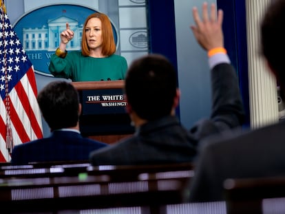 A porta-voz da Casa Branca, Jen Psaki, durante entreviata coletiva em 27 de abril.