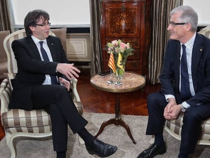Carles Puigdemont, con Geert Bouregois. 
