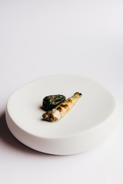 Xouba (sardina) y pimiento de Padrón.
