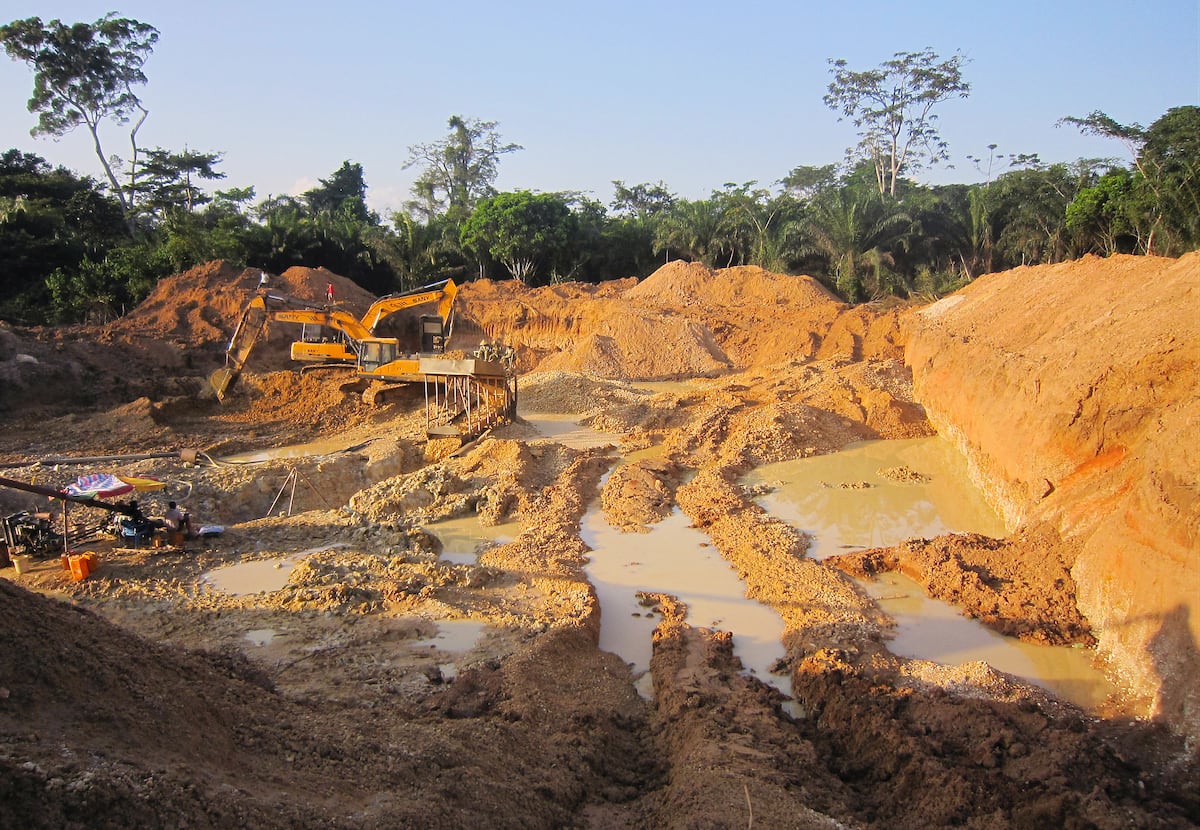 Ghana expulsa a las empresas extranjeras de su mercado de oro para ...