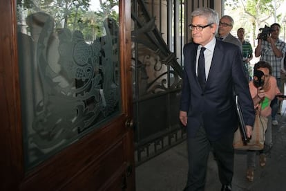 El asesor empresarial Sergi Alsina, amigo de Oriol Pujol, ayer a su llegada a la sede del Tribunal Superior de Justicia de Cataluña.