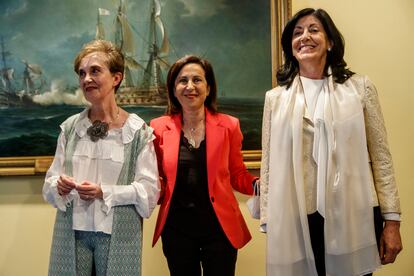 Paz Esteban, Margarita Robles y Esperanza Casteleiro, en la toma de posesión de la última como nueva directora del CNI.