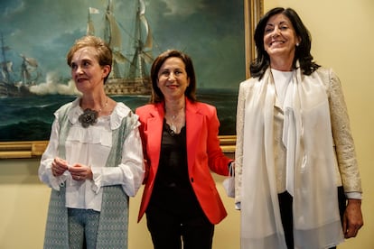 Paz Esteban, Margarita Robles y Esperanza Casteleiro, en la toma de posesión de la última como nueva directora del CNI.