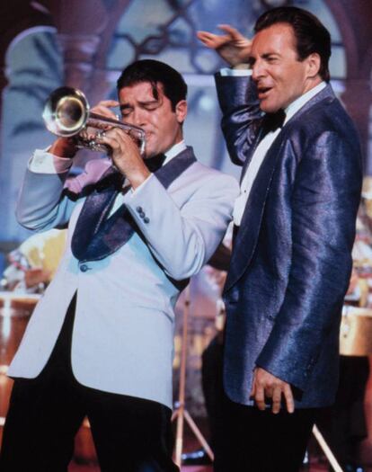 Antonio Banderas y Armand Assante en 'Los reyes del mambo' película dirigida por Arne Glimcher, en 1992