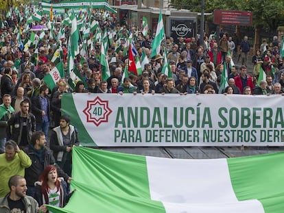 Cabecera de la manifestaci&oacute;n celebrada en Sevilla.