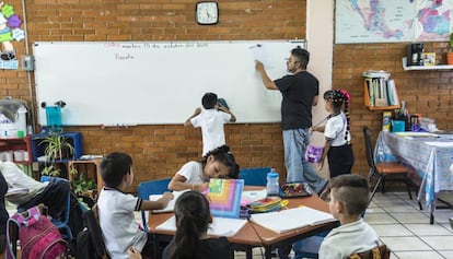 Alumnos de la escuela primaria Centauro del Norte, en Ciudad de México.