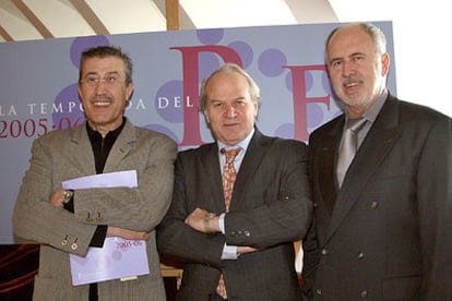 Emilio Sagi, Miguel Muñiz y Jesús López Cobos, ayer en el teatro Real.