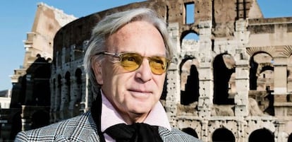 Diego Della Valle frente al Coliseo, cuya restauraci&oacute;n pagar&aacute; &iacute;ntegramente.