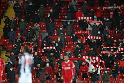 Aficionados del Liverpool en las gradas de Anfield el pasado 27 de diciembre.
