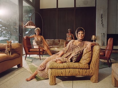 Kris Jenner, mother of Kim Kardashian also appears in the campaign.