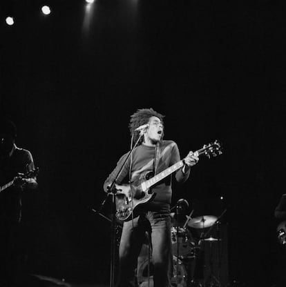 Bob Marley en uno de los conciertos de The Wailers de la mítica gira de 1973.