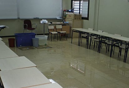 El aula de música del colegio 103, de Valencia, inundada.