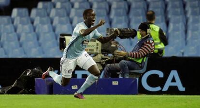 Pione Sisto celebra el 1-0 al Barça.