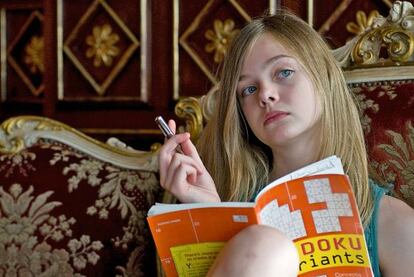 En 'Somewhere' (2010), dirigida por Sofía Coppola, la actriz Elle Fanning es la hija adolescente de Stephen Dorff.