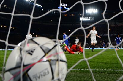 Diego Costa marca el gol del empate. El PSG finalmente ganó 1-2.