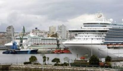 Cruceros en el puerto de La Coruña.