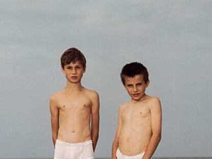 'Almost 1' (2002), de R. Dijkstra.
