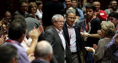Ignacio Fernández Toxo y Paco Molina en la clausura del X Congreso de CC OO-PV.