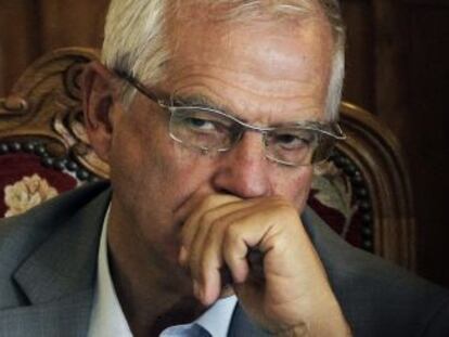El expresidente del Parlamento Europeo Josep Borrell, momentos antes de su intervenci&oacute;n en la Universidad Men&eacute;ndez Pelayo. 