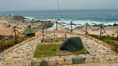 La tumba del poeta Pablo Neruda en Isla Negra (Santiago de Chile), antes de ser exhumada en 2013.