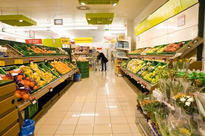 Interior de un supermercado.