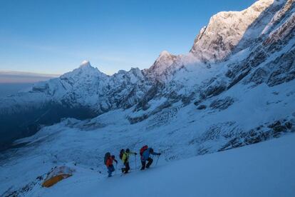 Primer día del ascenso por la ruta suroccidental del Annapurna III