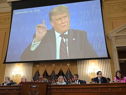 Momento de la sesión que investiga el asalto al Capitolio, realizado el 6 de enero de 2021 por seguidores del expresidente Trump, este lunes en Washington.