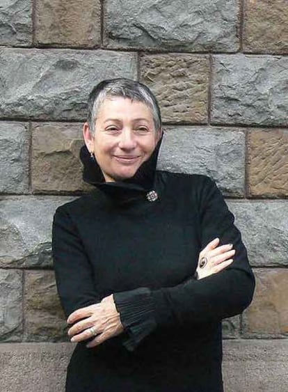 Liudmila Ulítskaya.