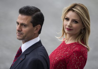 Peña Nieto y la primera dama Angélica Rivera.