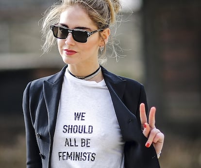 Esta camiseta de Dior con una frase de la escritora Chimamanda Ngozi se ha convertido en un símbolo.