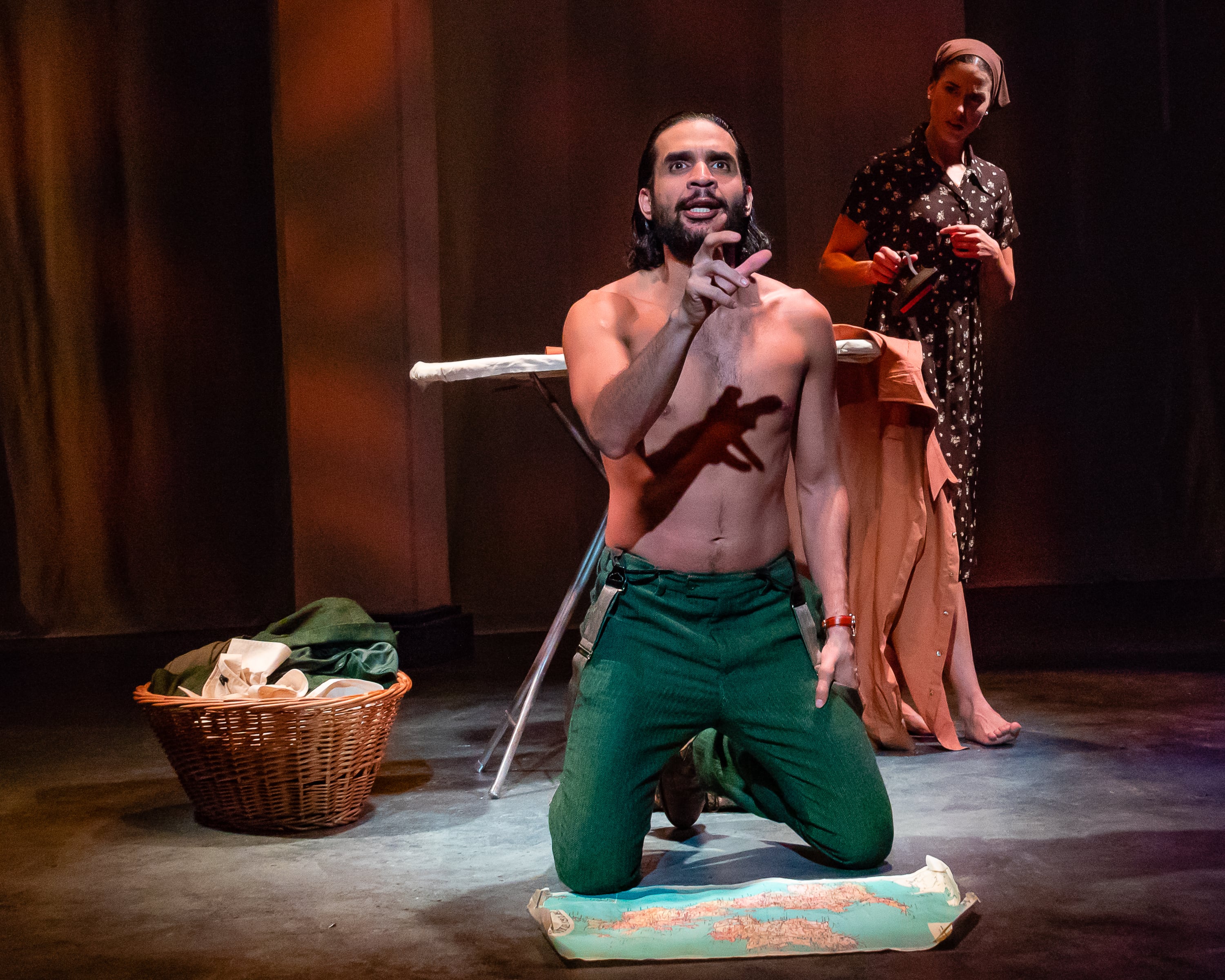Medio siglo del teatro con subtítulos de Washington: arte en español y refugio frente al ICE