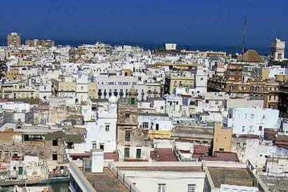 Una vista de Cádiz desde la catedral, situada en el casco histórico.