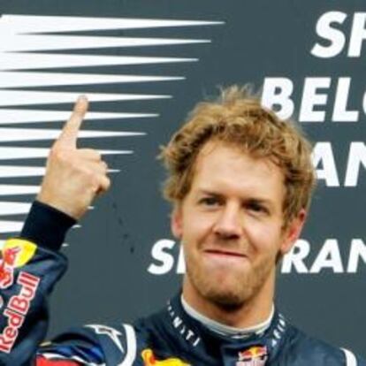 Sebastian Vettel, en el podio del G. P. de Bélgica.