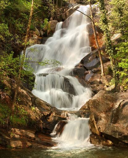 Salto de agua en el valle del Jerte.