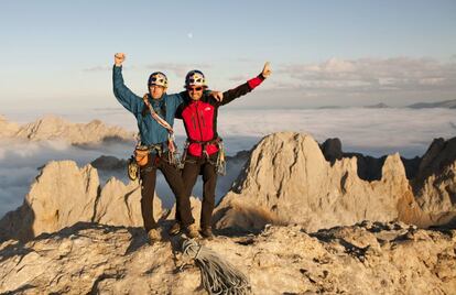 Iker y Eneko Pou, cuando completaron la ascensión del Naranjo de Bulnes, "la pared más difícil del mundo"