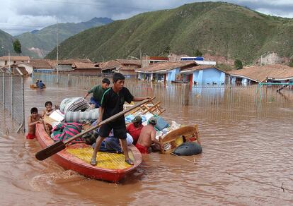 Se trata de las peores lluvias en 15 años, según las autoridades peruanas, que han anegado varias zonas del Valle Sagrado de los Incas en el departamento de Cuzco