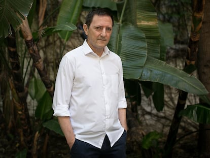 El novelista Ignacio Martínez de Pisón.