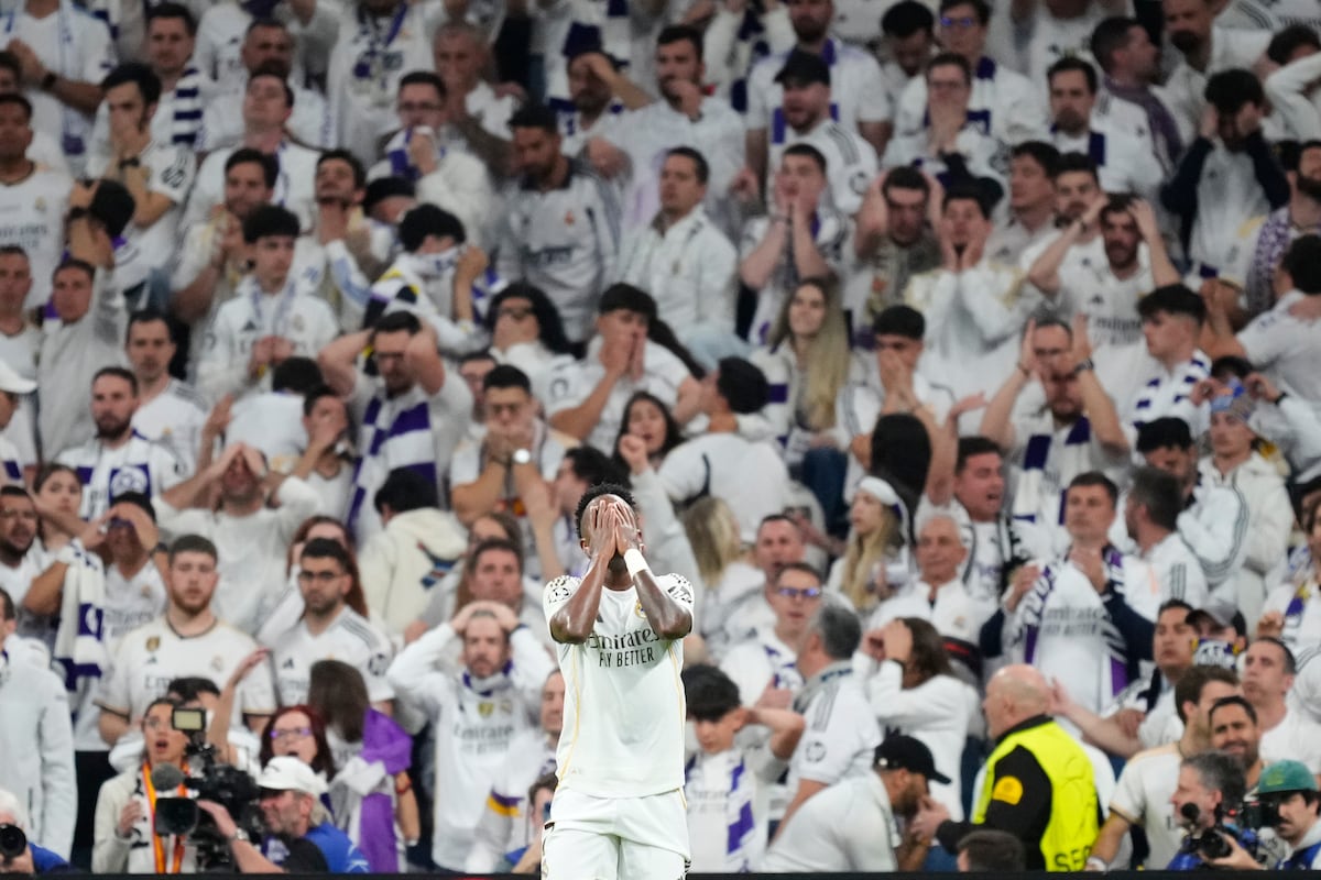 Peluquerías Bernabéu o la muerte del viejo fútbol